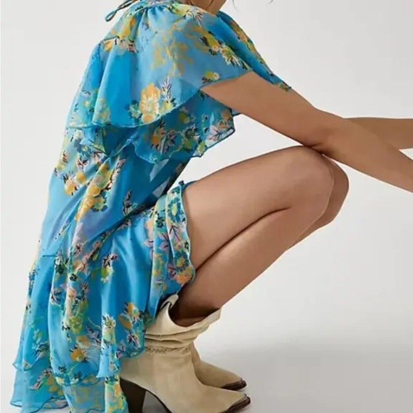 ***NEW WITH TAGS ***Free People Flirty Floral Mini Dress - Picture 3 of 7